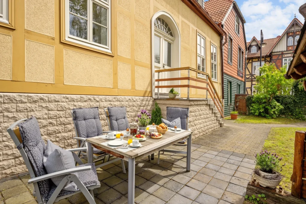 Breakfast in the garden