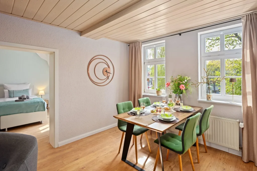 Dining area toward the bedroom